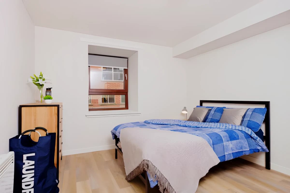 Refurbished Double Bed Flat