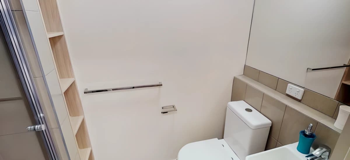 Student Living on Cobden image