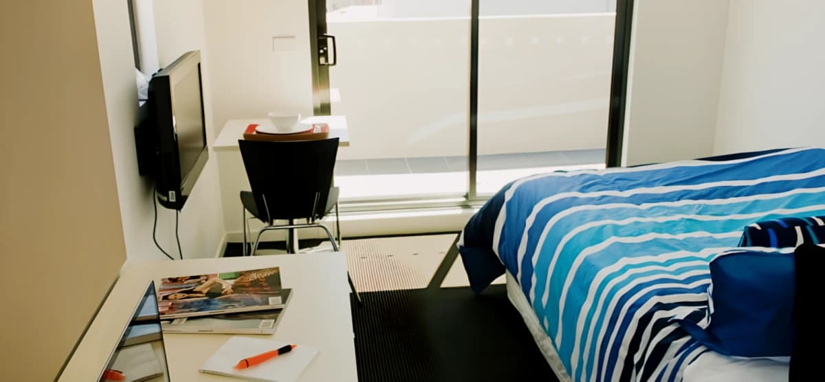 Student Living on Cobden image