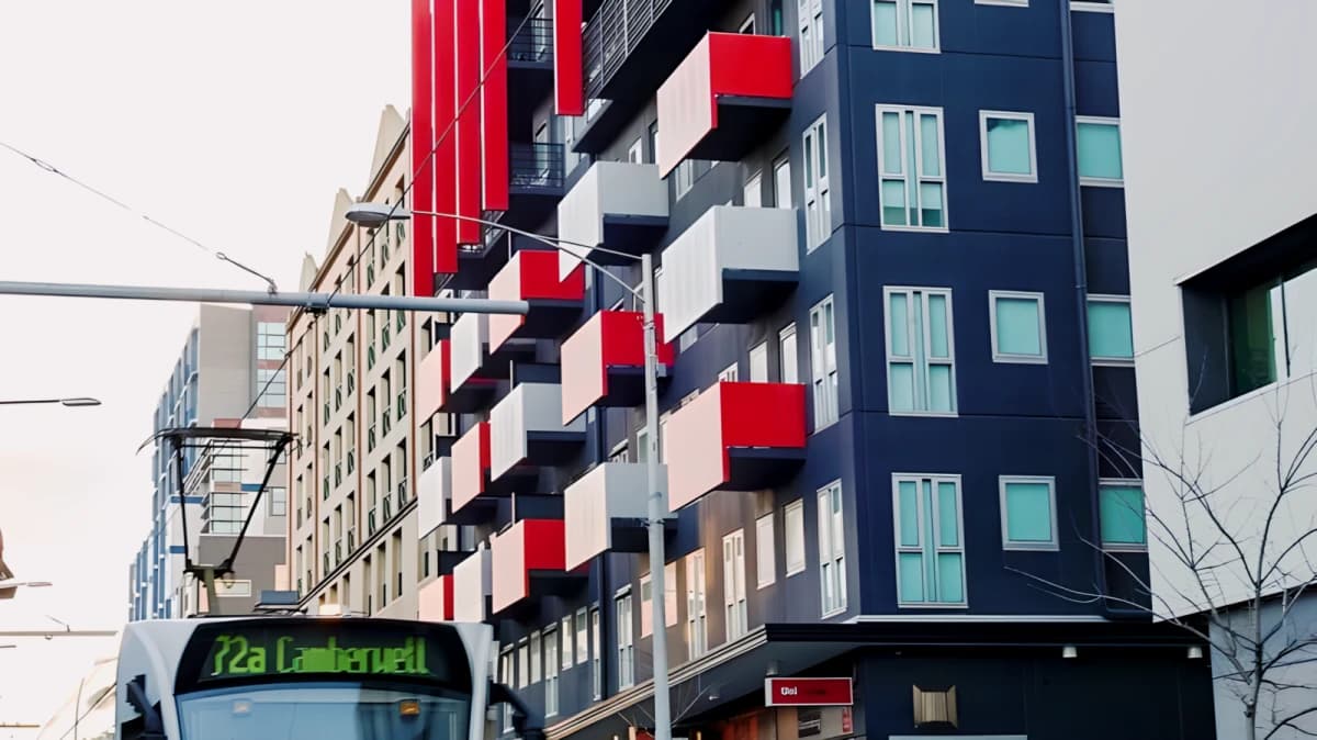 Student Living - 740 Swanston