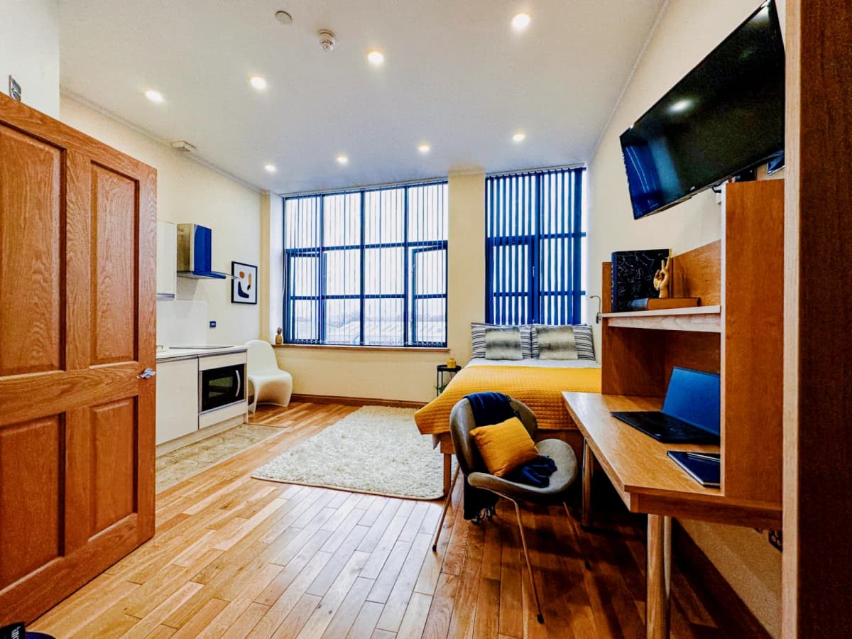 Executive Studio