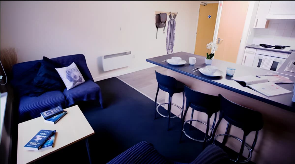 College Court image