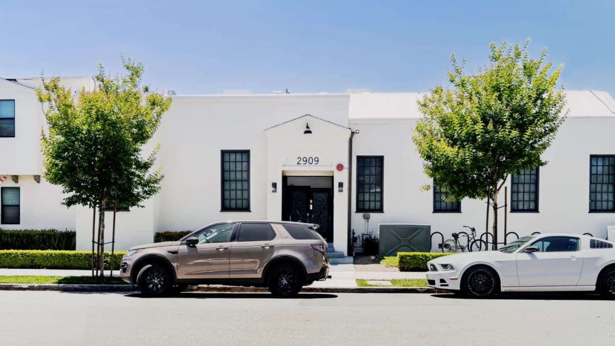 2909 Orchard Avenue image 2