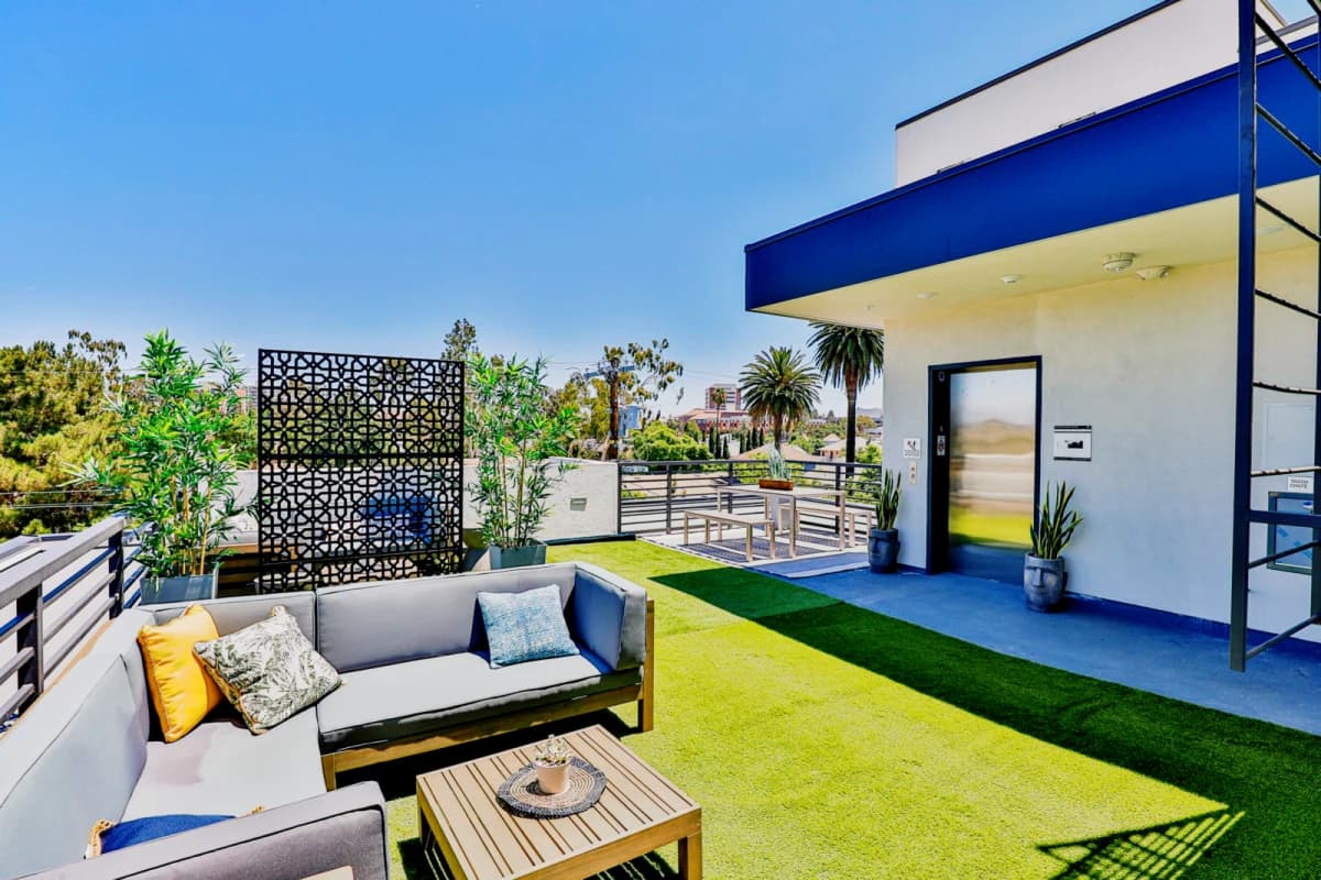 Outdoor Features