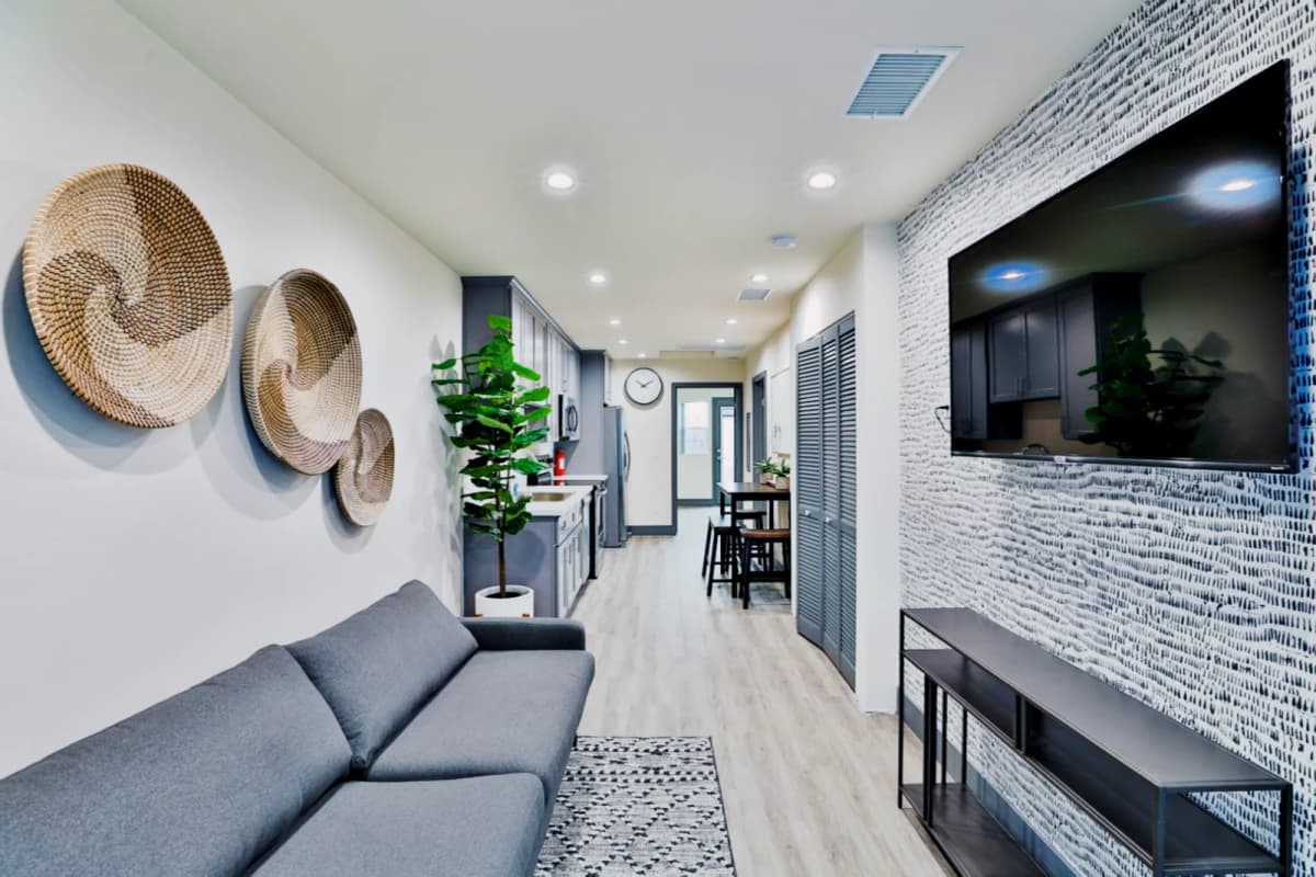 Pisces 2815 Apartments