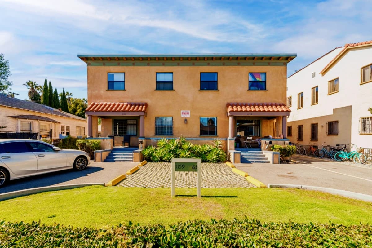 1159 W 29th Street 
