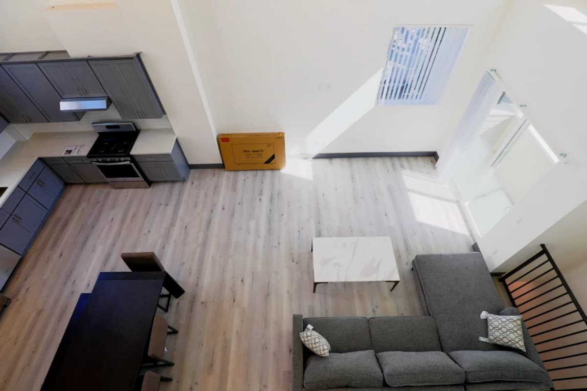 1176 W 37th Pl image