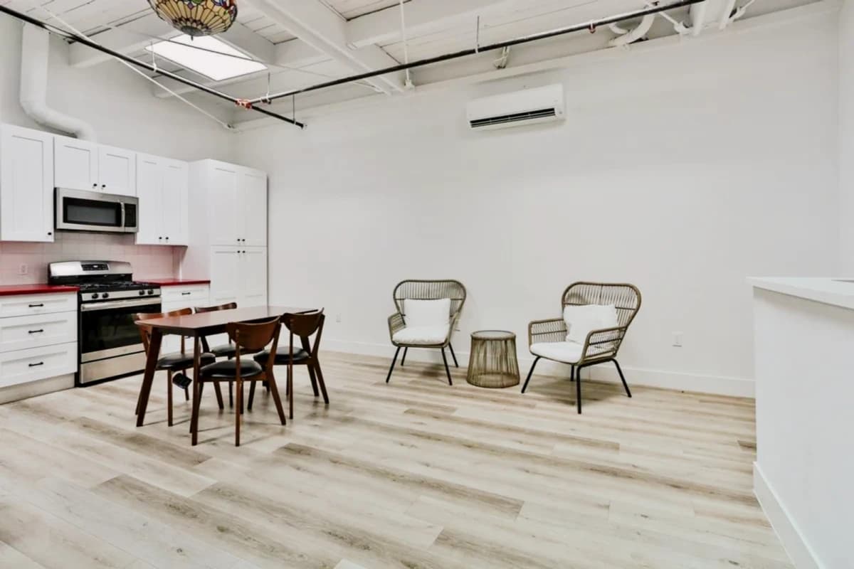 2909 Orchard Avenue image