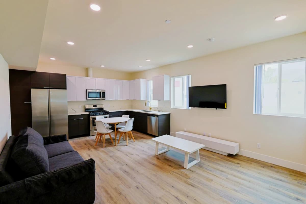 Perseus Apartments