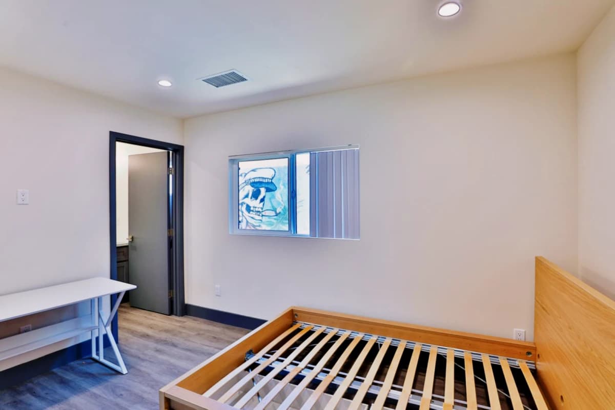 2815 Menlo Ave image