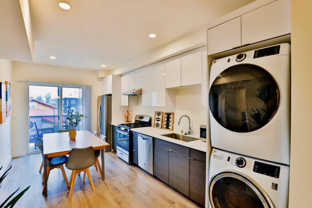 Premium Leo Apartments