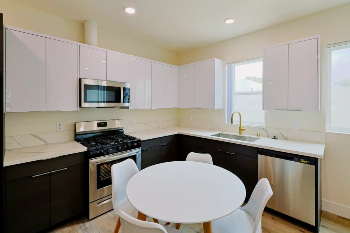 Perseus Apartments