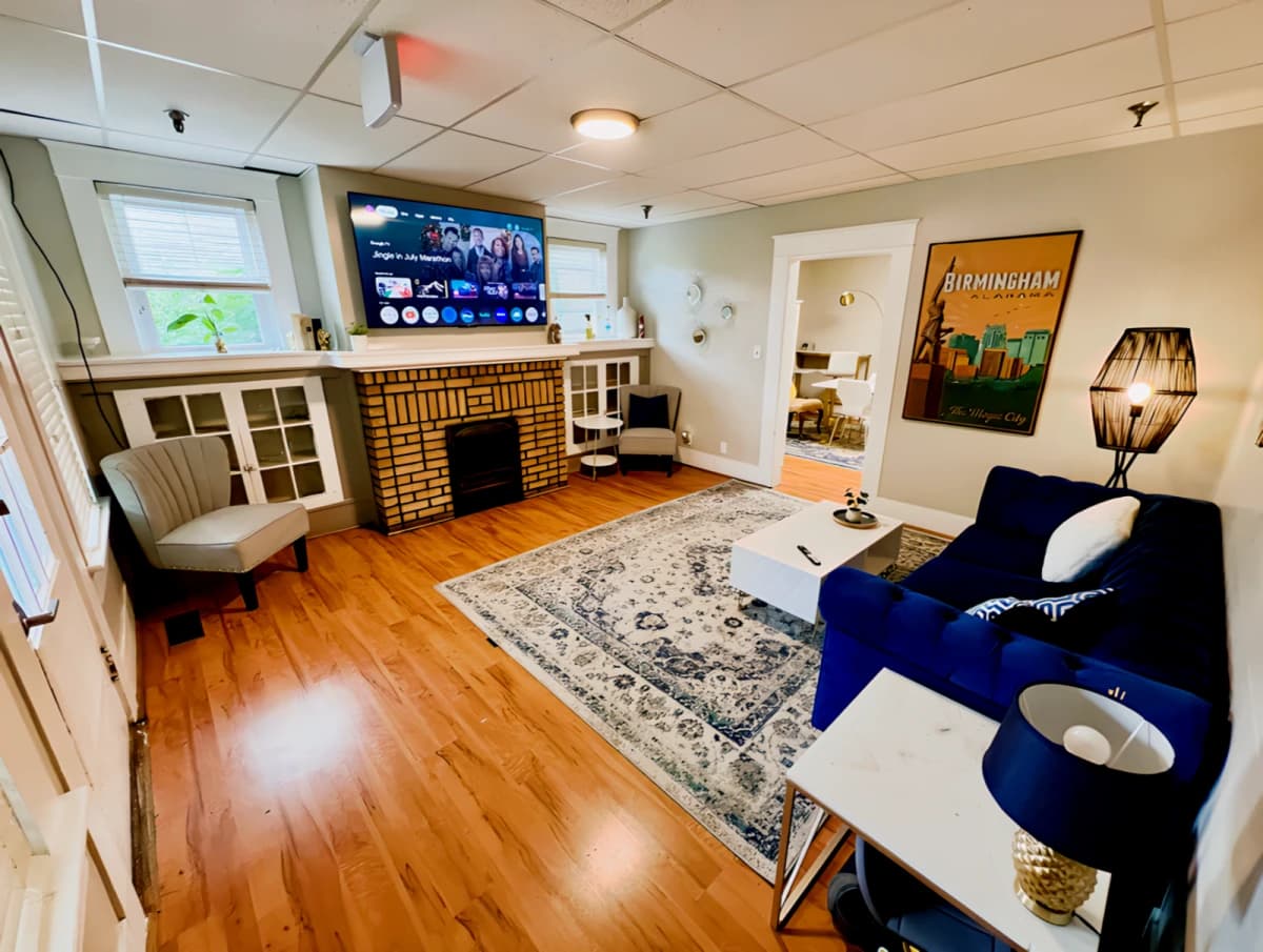 Avondale House image