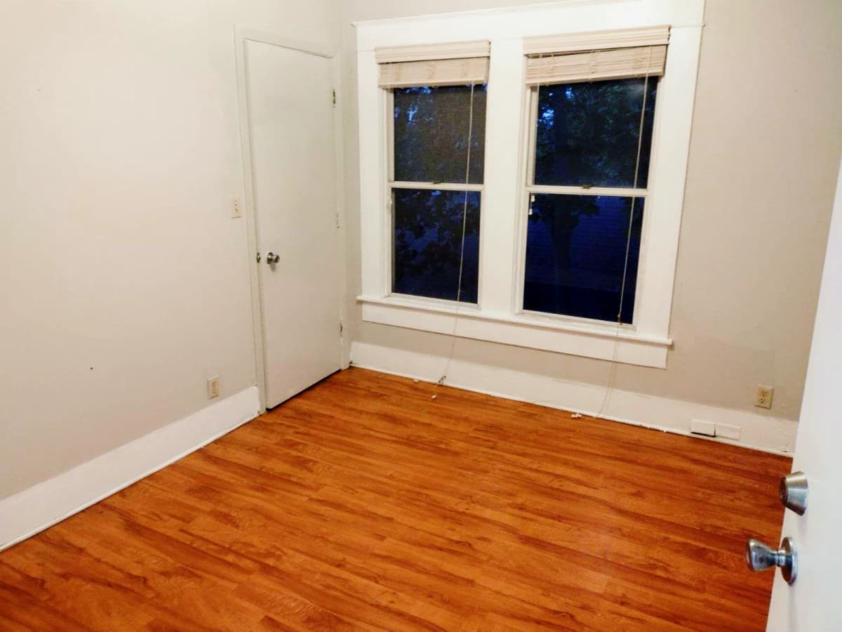 Avondale House image