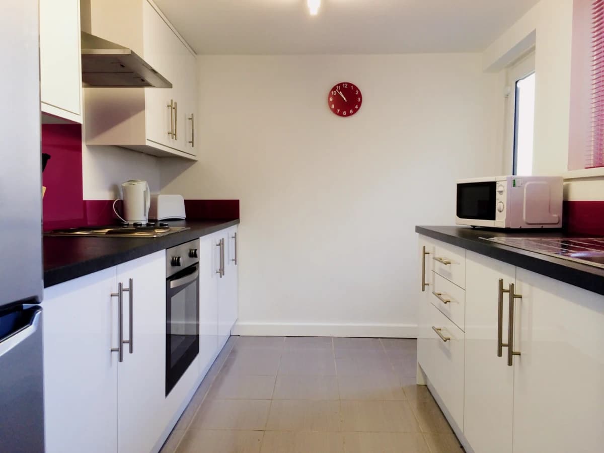 3 Bedrooms 1 bathroom