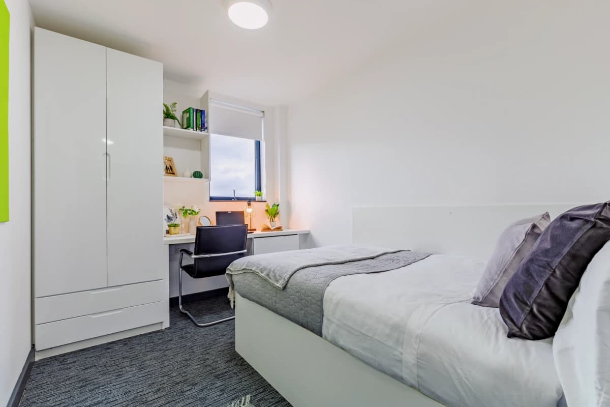 Standard En-Suite