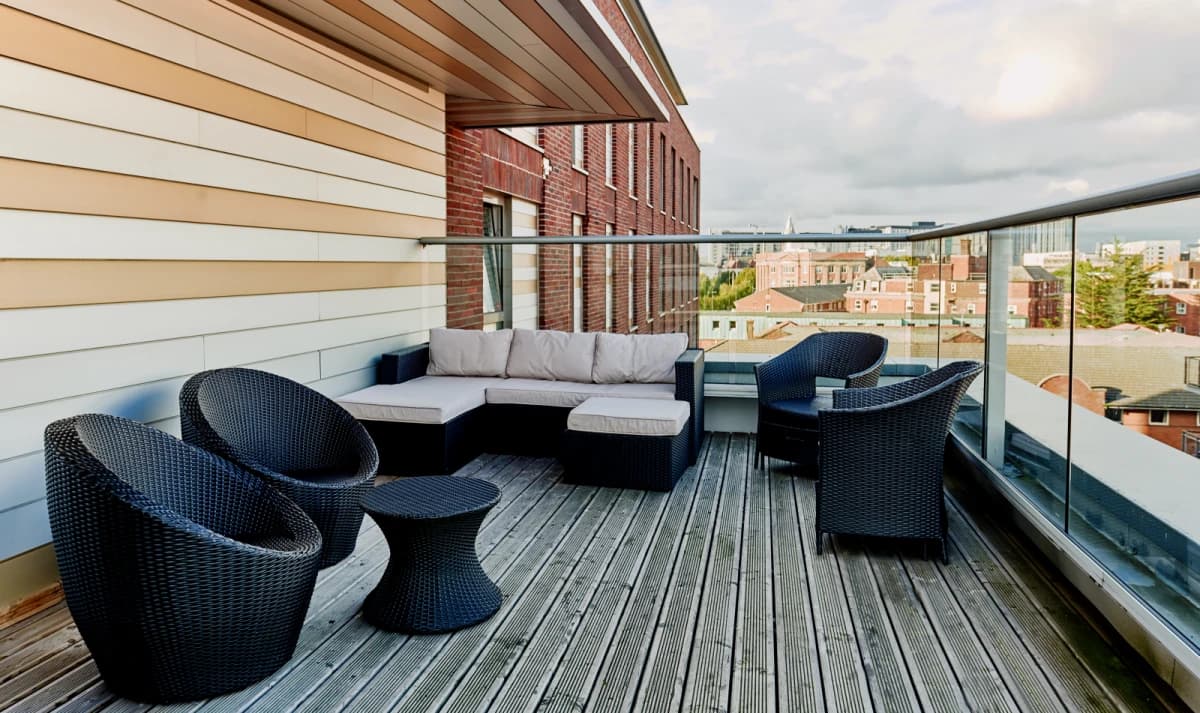 Outdoor Features