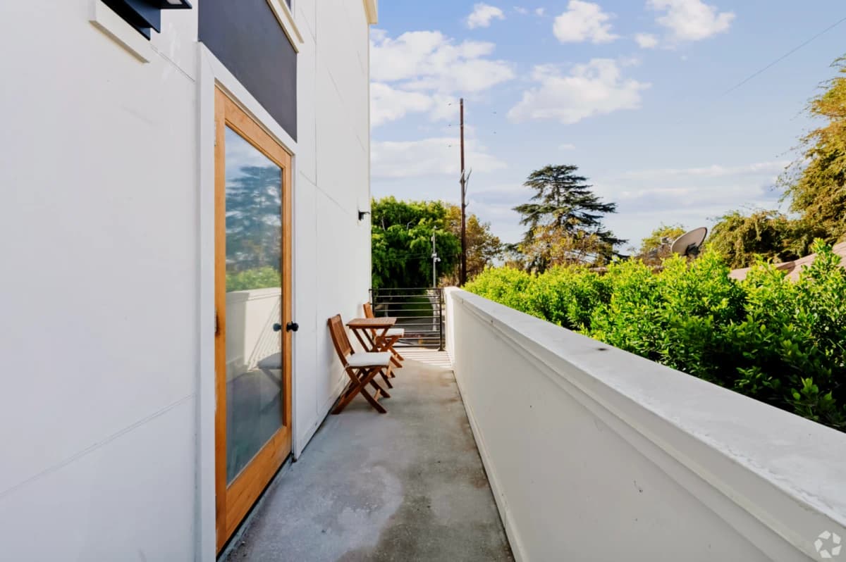 Outdoor Features