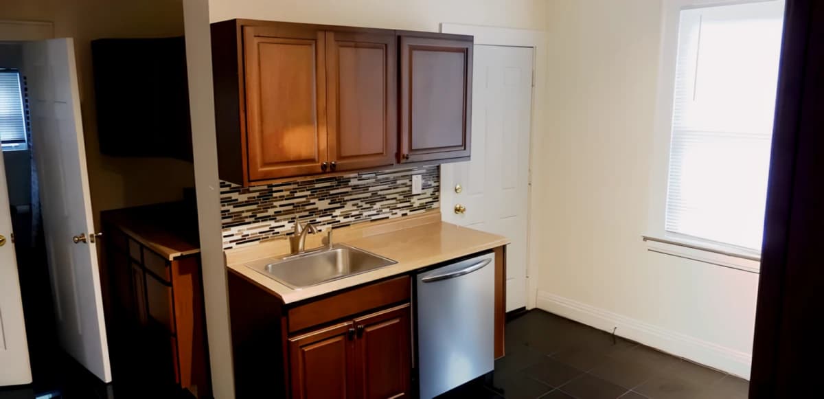 5 Bed 2 Bath