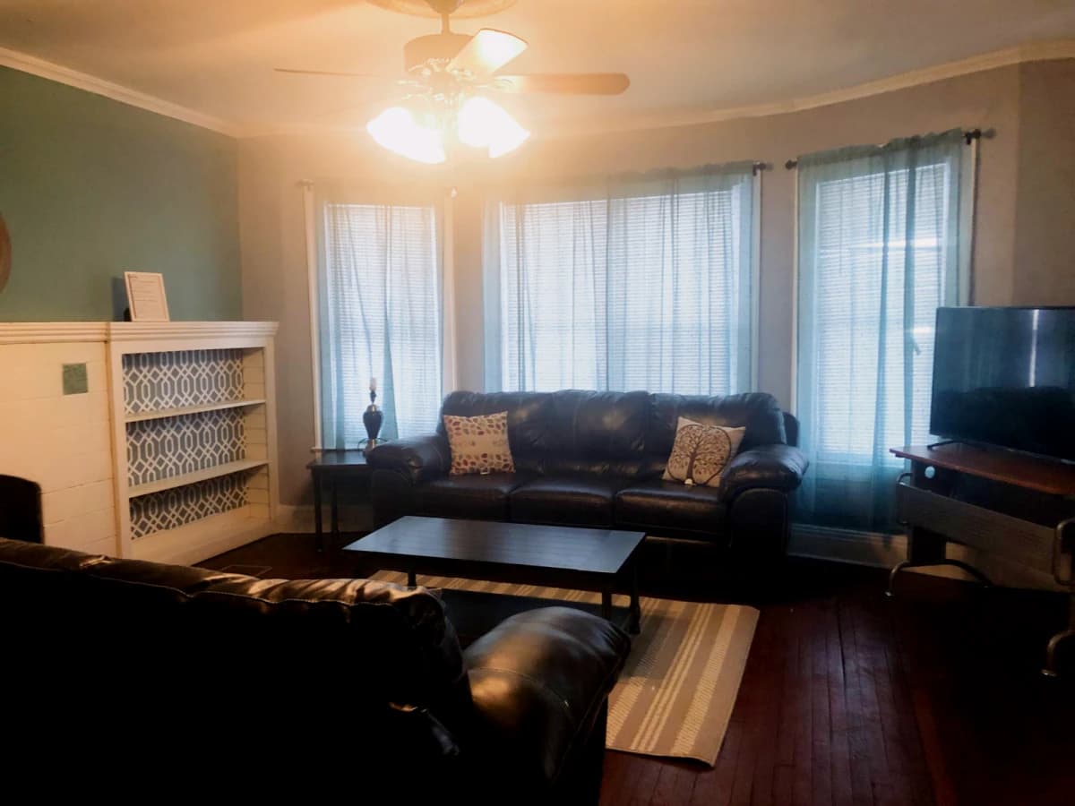 5 Bed 2 Bath