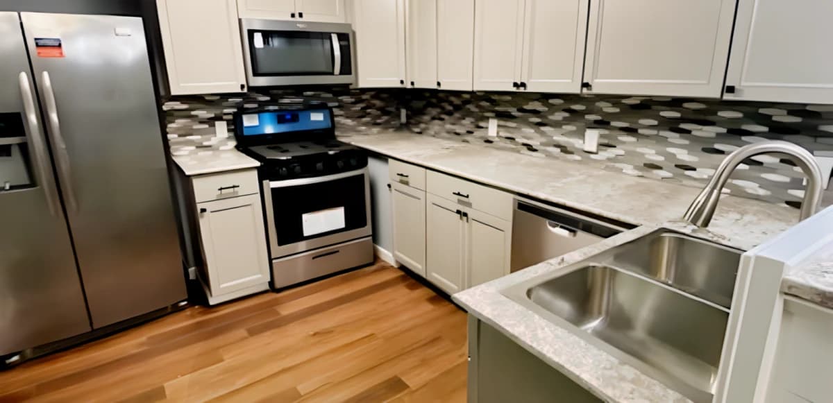 3 Bed 3 Bath Female Roommates