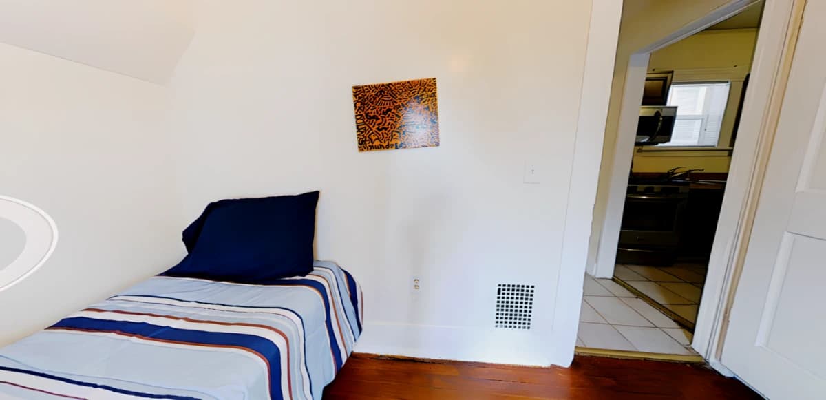 3 Bed 1 Bath Apt 1