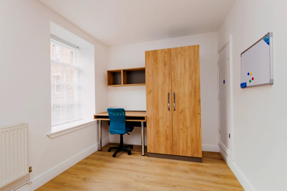 3 Leazes Terrace image 3
