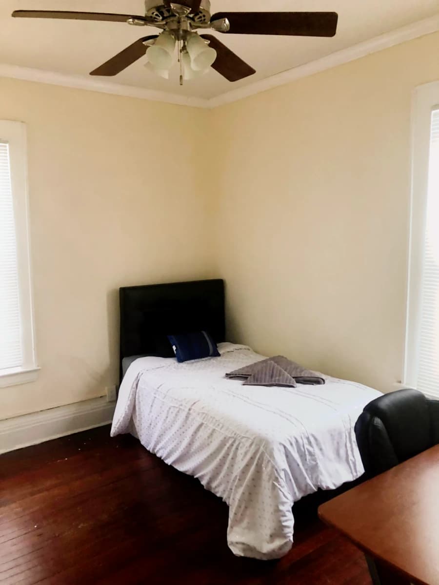 1524 East Genesee St Apartment 1 image