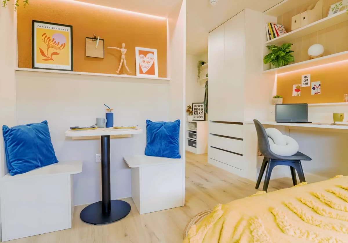 iQ Haywood House image