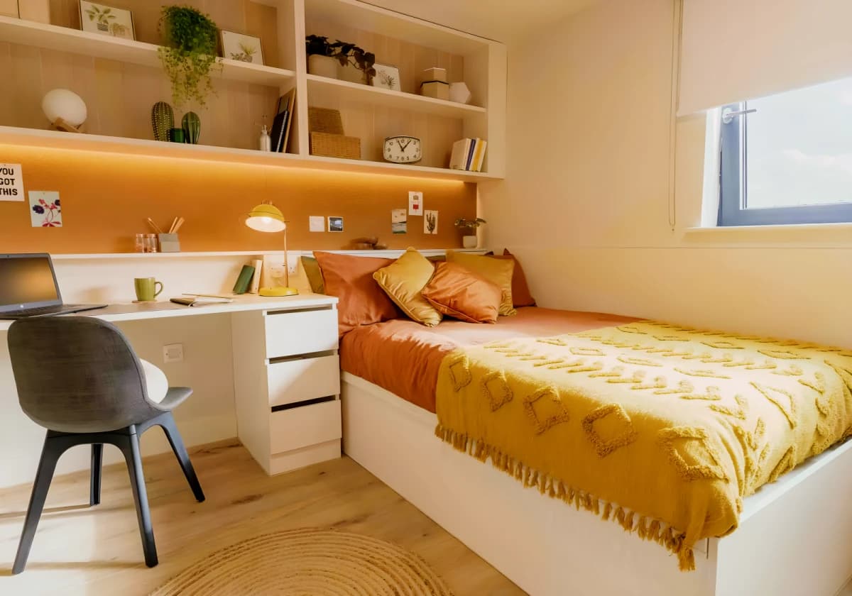 iQ Haywood House image