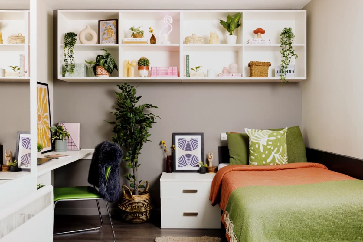 Salisbury Court image