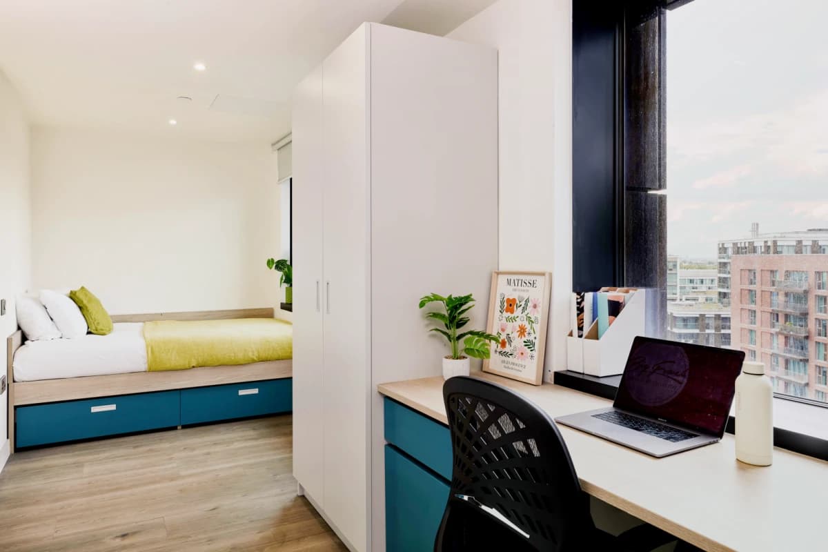 urbanest Battersea image