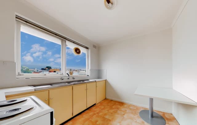 2 Bed, 1 Bath