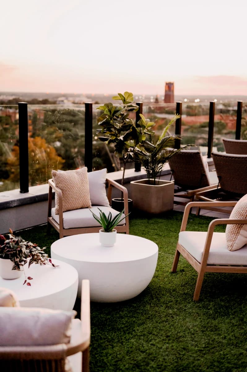 Outdoor Features