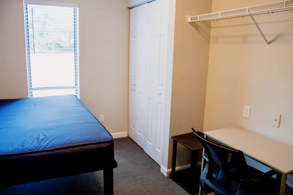 105 S Wright, Champaign, IL 61820 image 2