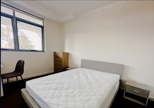 2 bed 2 bath*72-master room