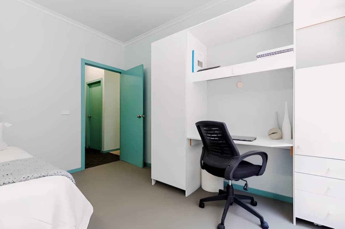 Bouverie Residence image