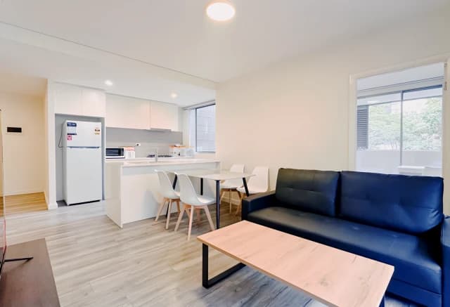3 bed 2 bath*103 master room