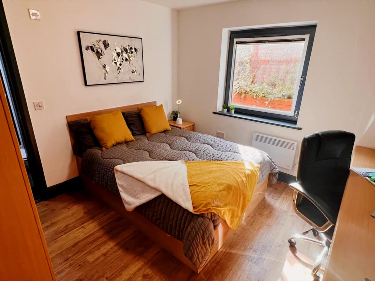 Albion Court image