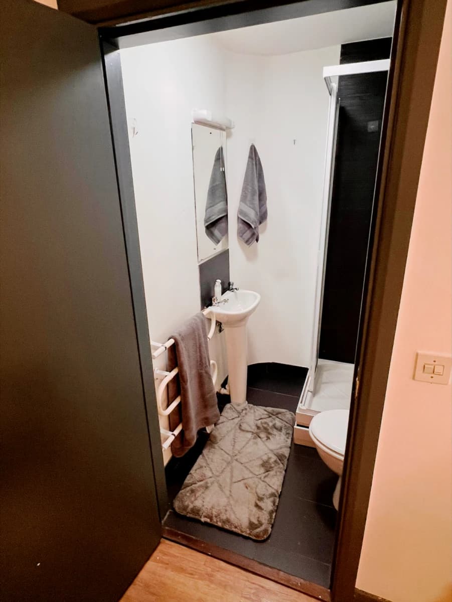 Albion Court image