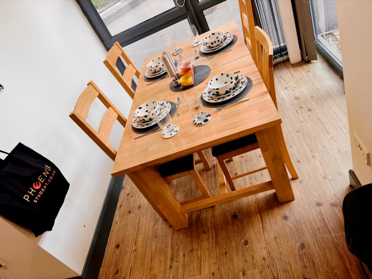 Albion Court image