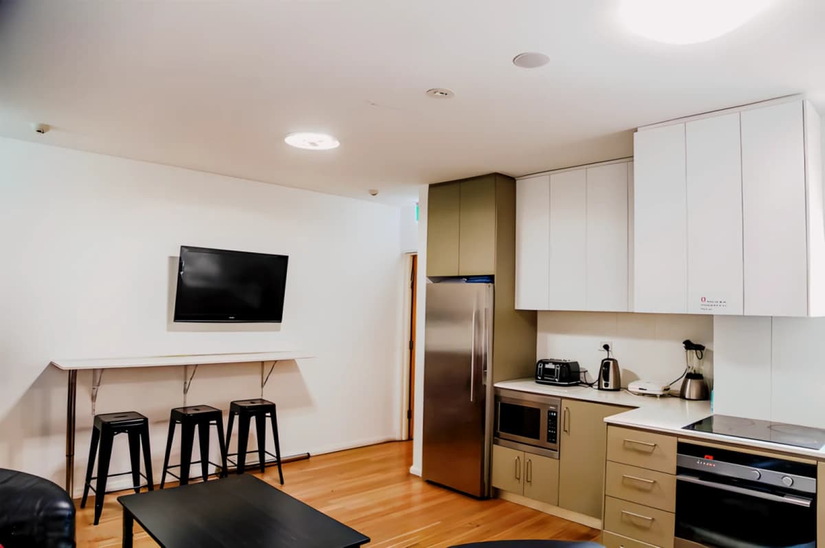 Link2 Central Apartment image