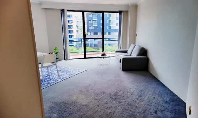 818 Anzac Parade