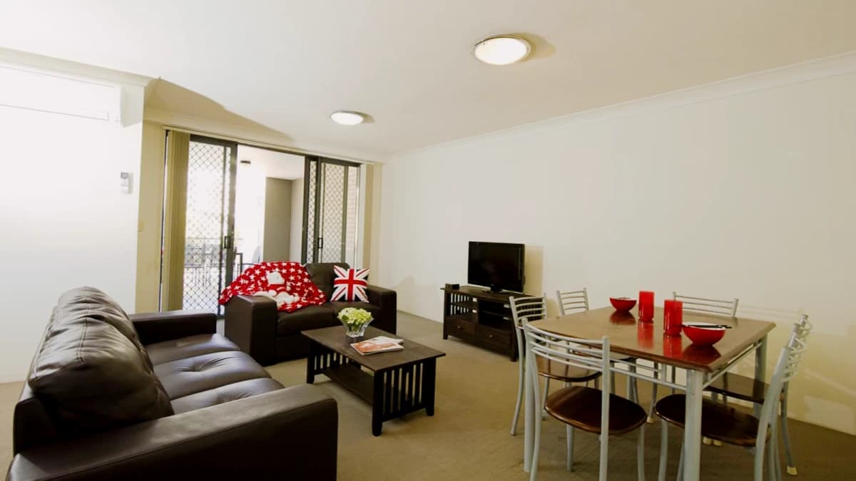 Student Living - The Manors image 4