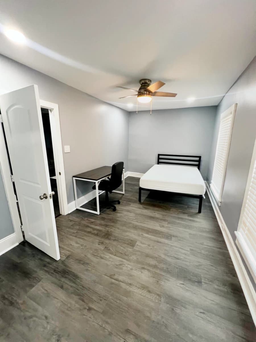 205 Ashworth Pl image