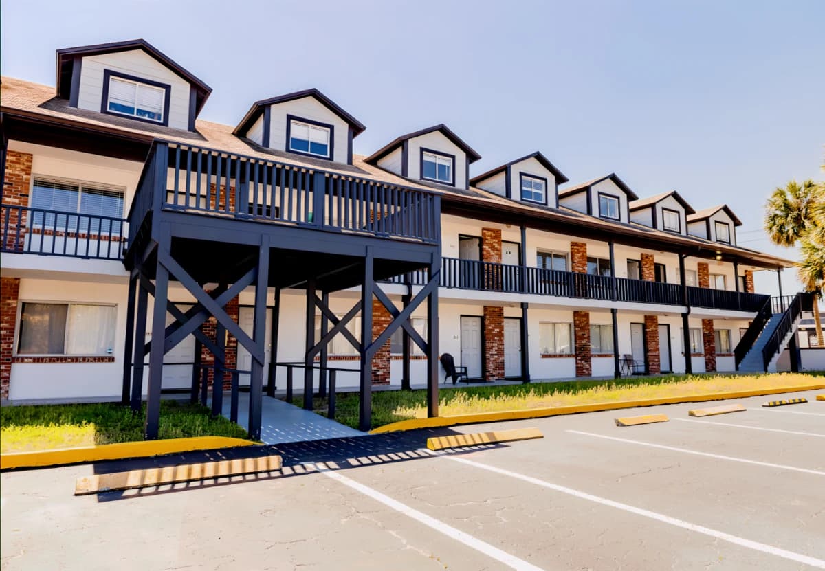 Cocoa Village Flats image 2