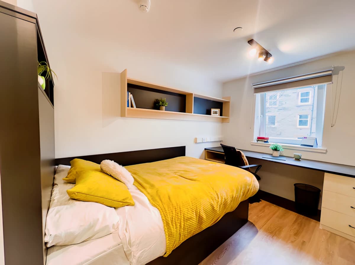Ensuite silver - city view