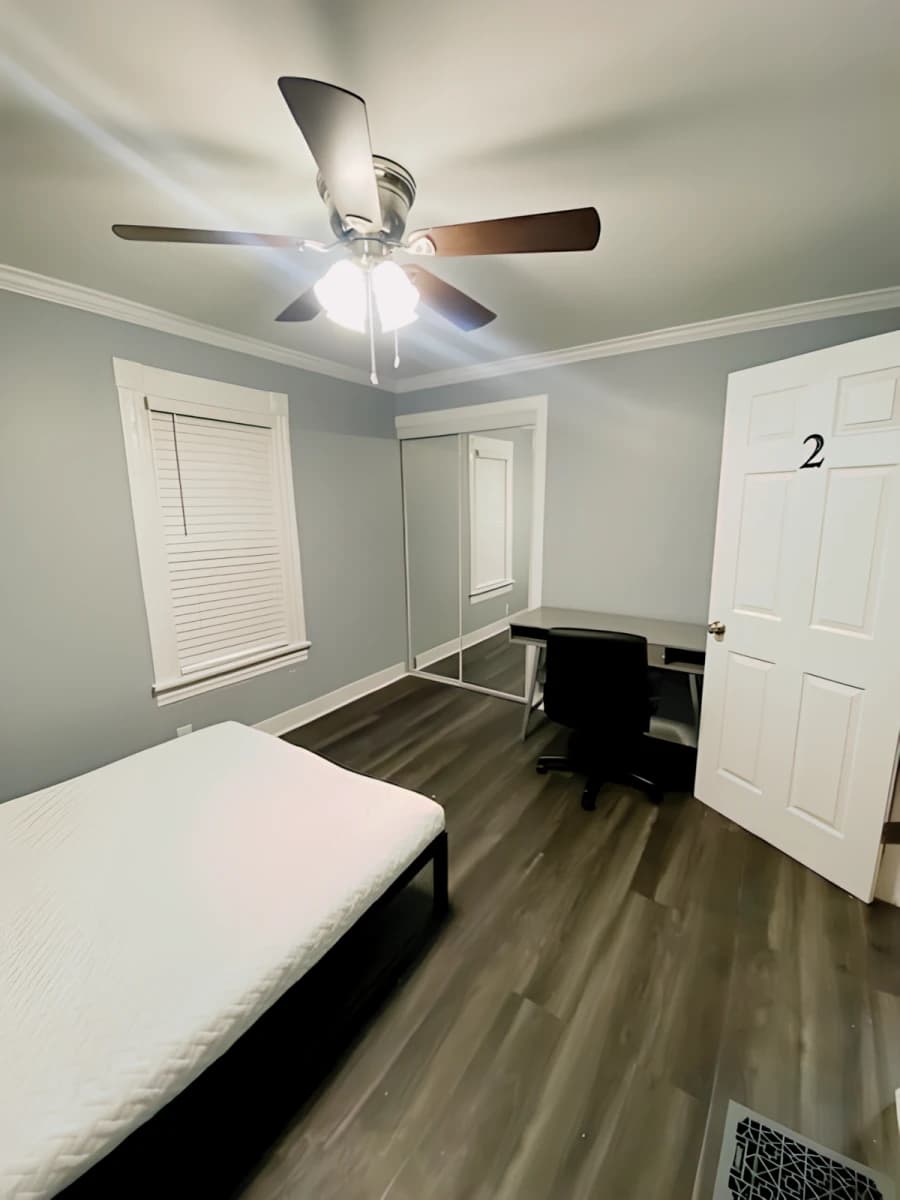 220 Bassett St image