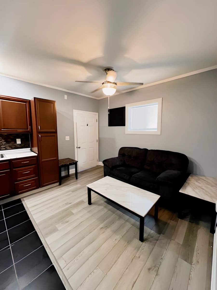 215 Cherry St image