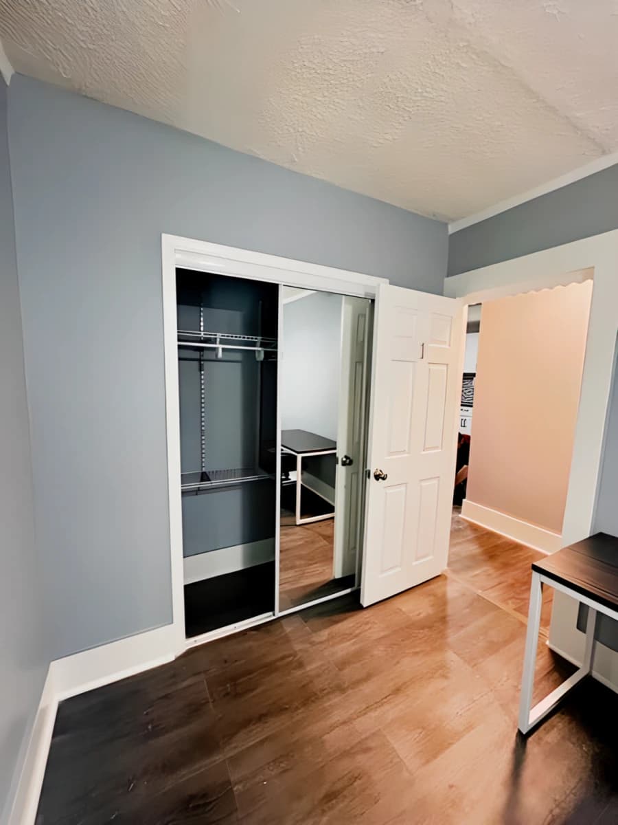 216 Bassett St image